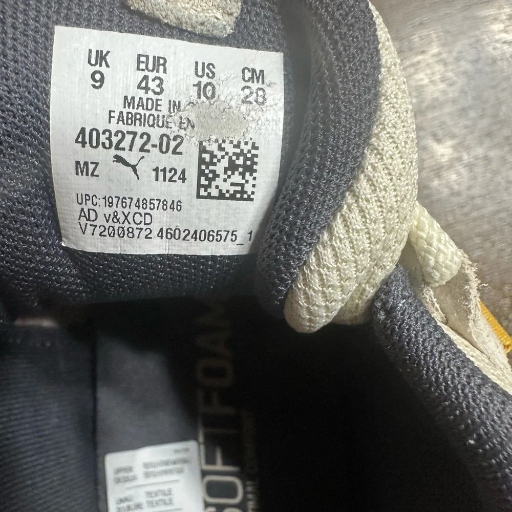 Puma Cream, Navy &‎ Yellow Active Running Sneakers